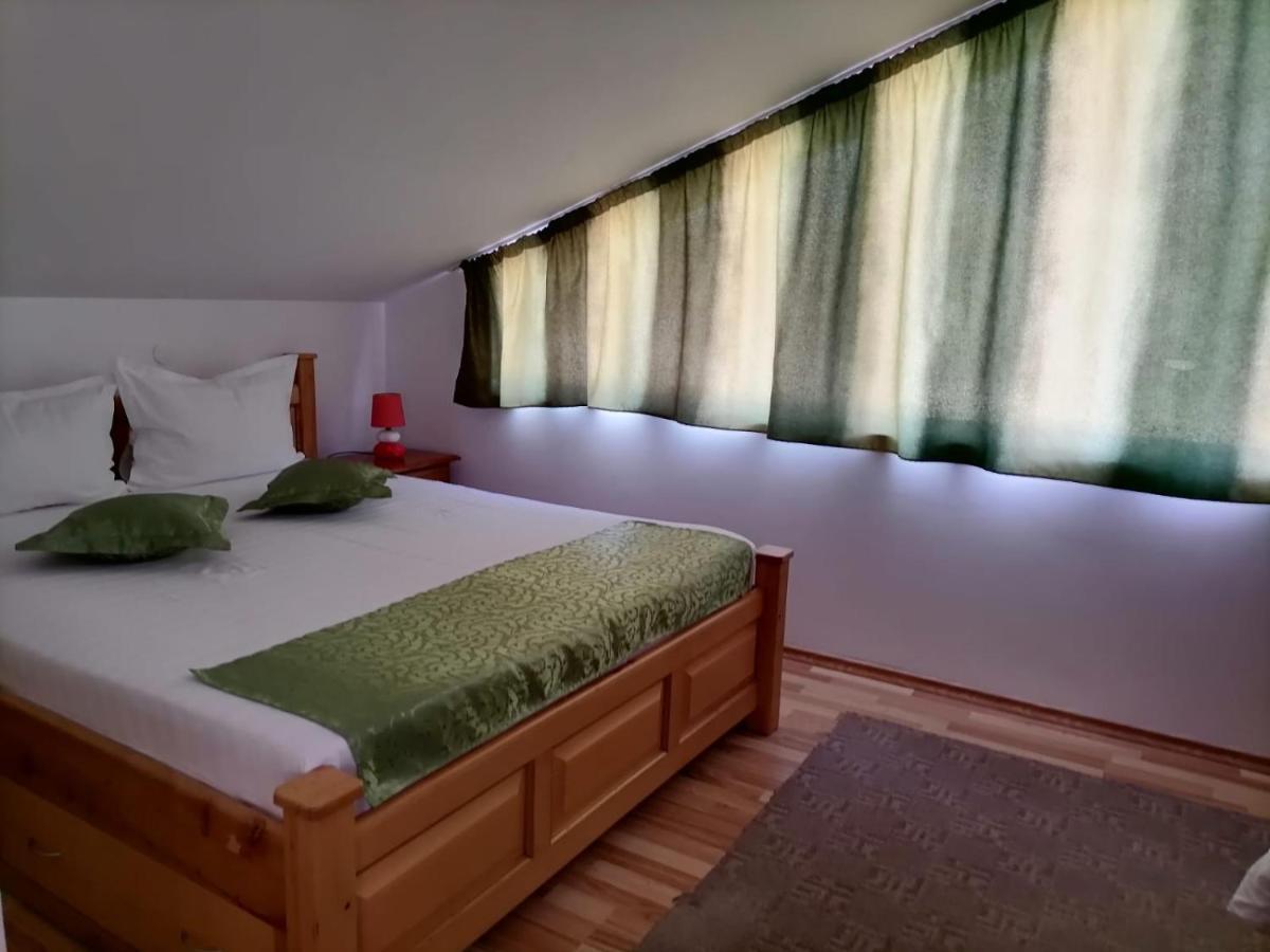 Casa Adi Si Maria Hotell Mahmudia Exteriör bild